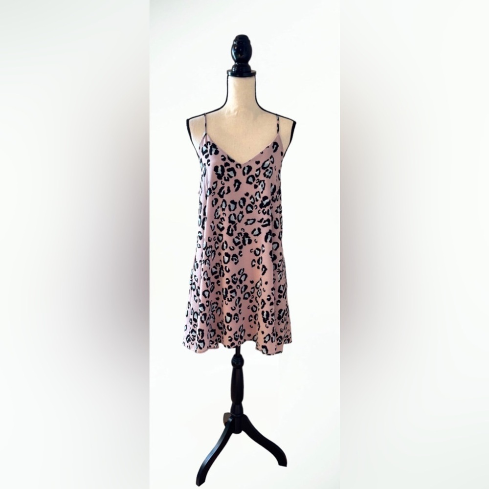 Adrienne spaghetti strap pale pink leopard print dress in size Large EUC